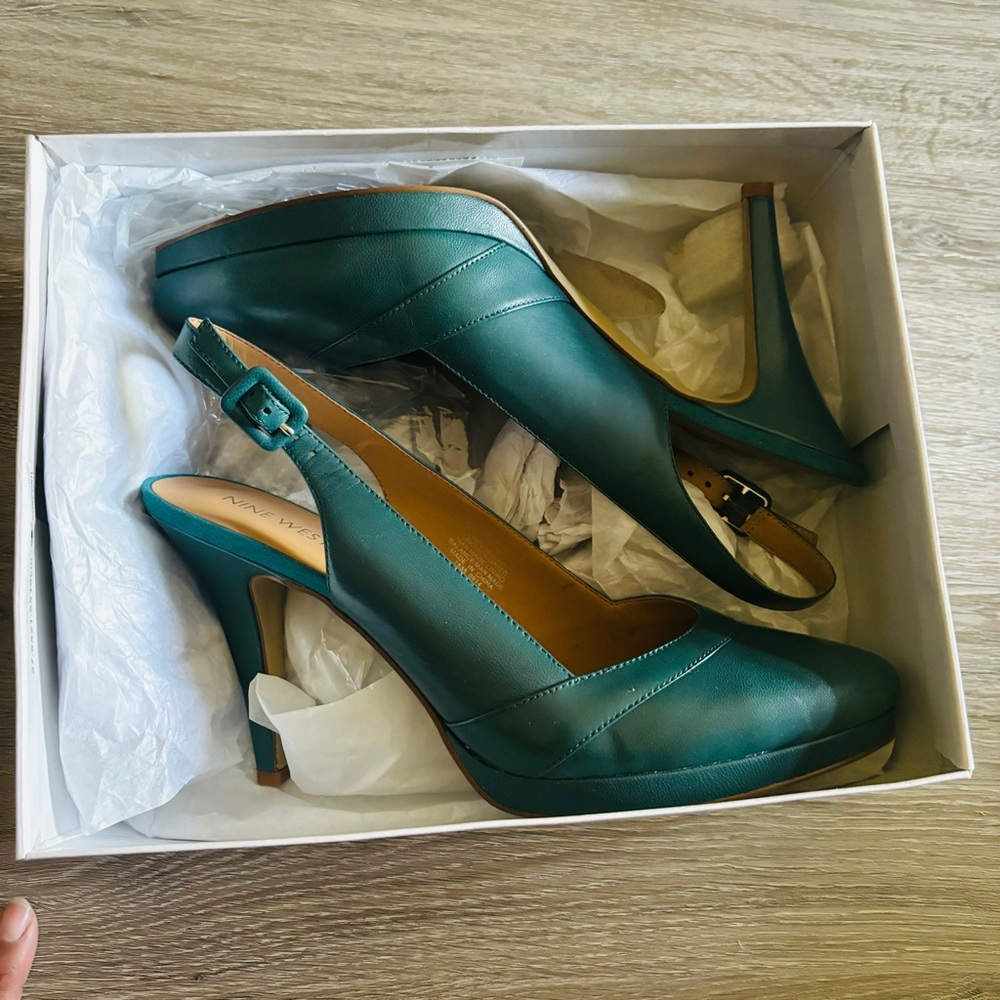 Nine West Prunellao Slingback Pointed Toe Pump NWT Size 10M - Picture 1 of 7